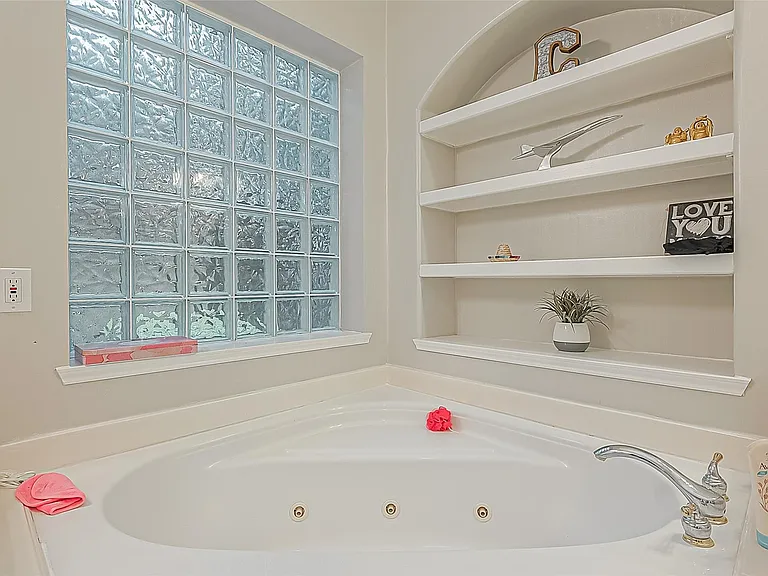 4202 Stone Oak Ct — Photo 8