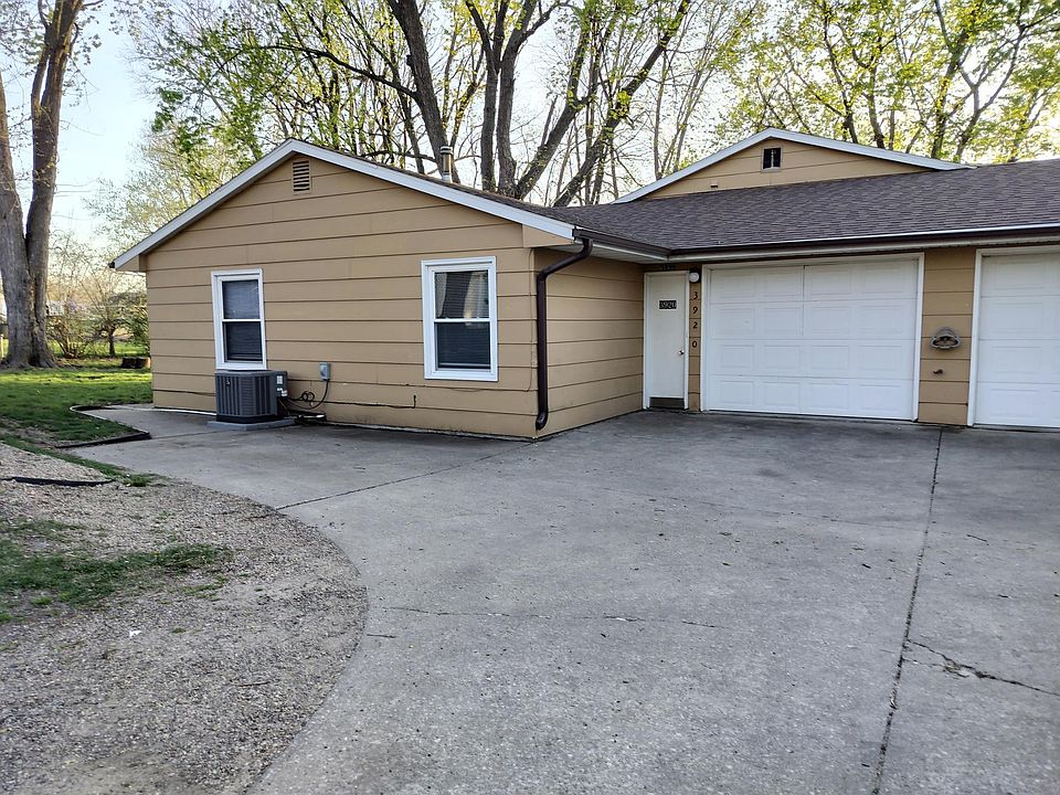 Side- by -side duplex. the left side is 2 bedroom part of the duplex.