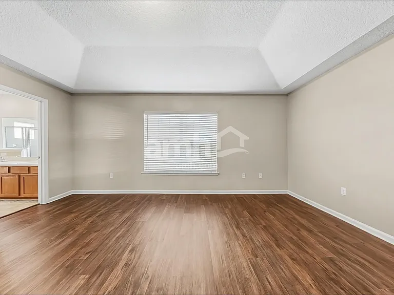 9243 Prosperity Lake Dr — Photo 11