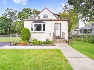 209 W 4th Street, Deer Park, NY, 11729