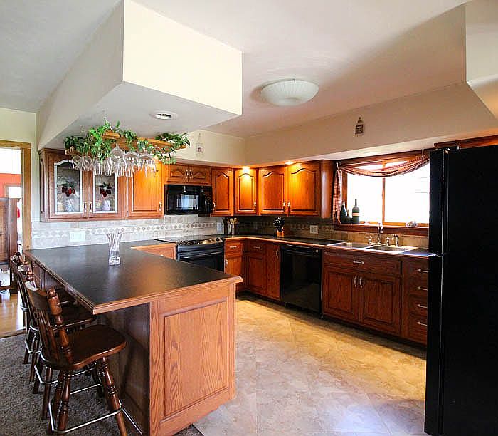 1st image of 395 Roberts Ln