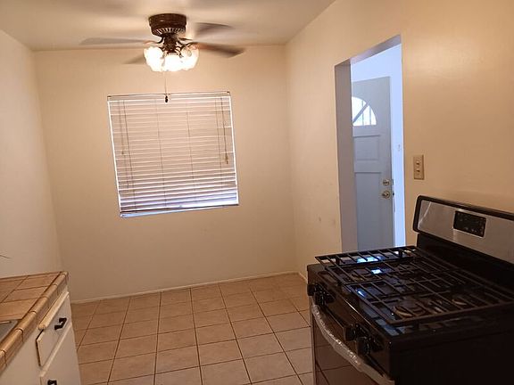 5th image of 12116 Rosecrans Ave