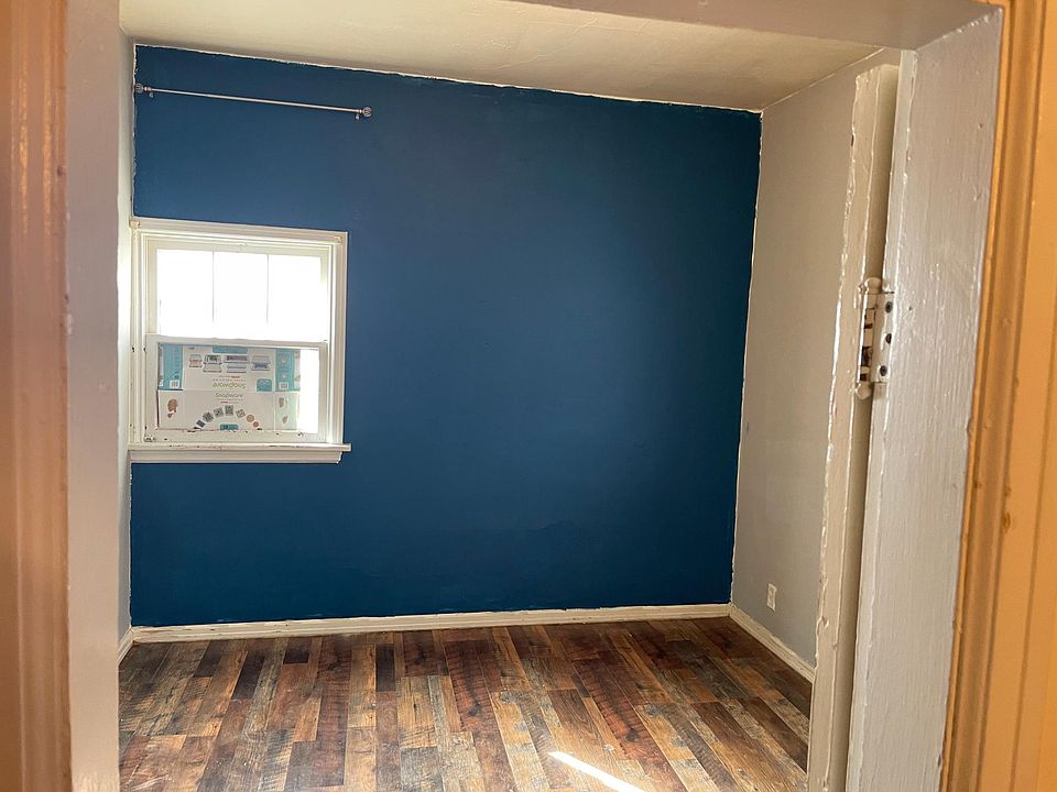 1st image of 601 Main Ave W #1