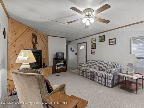 5th image of 105 Honeydew Ln