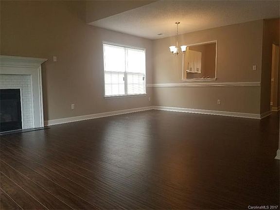 3rd image of 3126 Longspur Dr