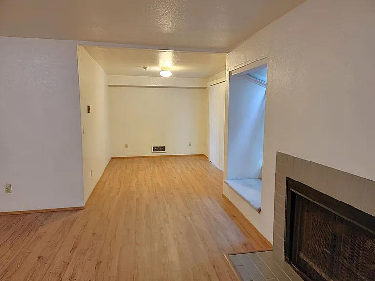 7404 W Lake Samm Py NE — Photo 5