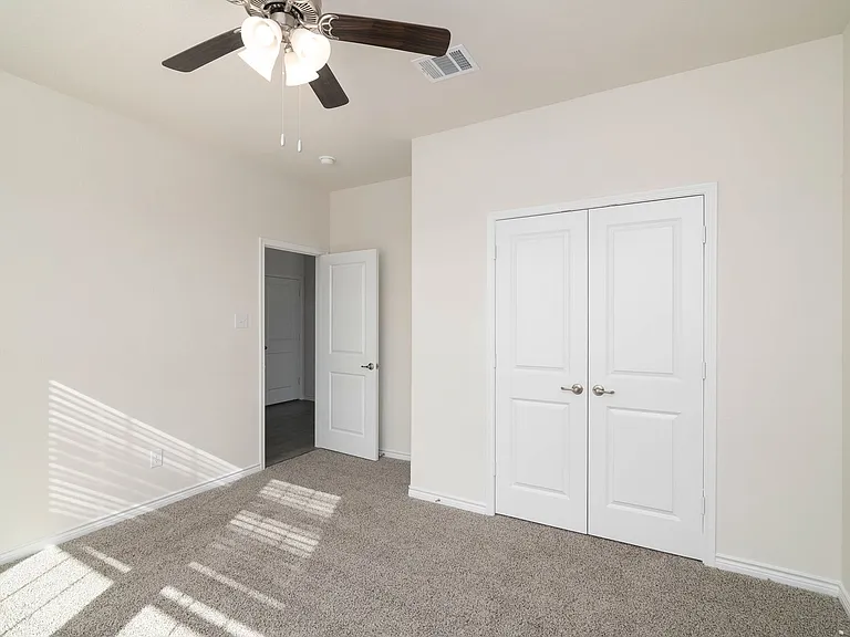 229 Tate Ln — Photo 6