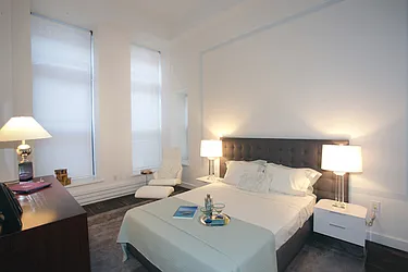 Sold by Manhattan Skyline