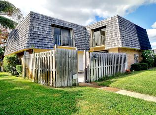 171 Woodland Rd, Palm Springs, FL 33461