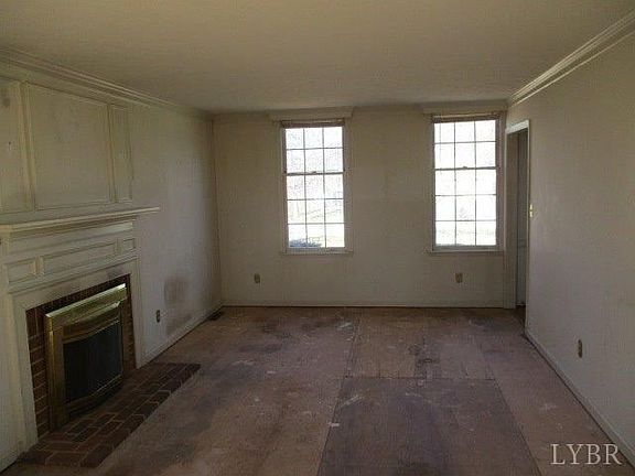 2nd image of 105 Fernwood Dr