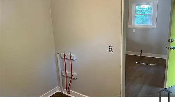 1763 W Gaulbert Ave — Photo 11