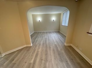 2840 W Addison St APT 1N, Chicago, IL 60618