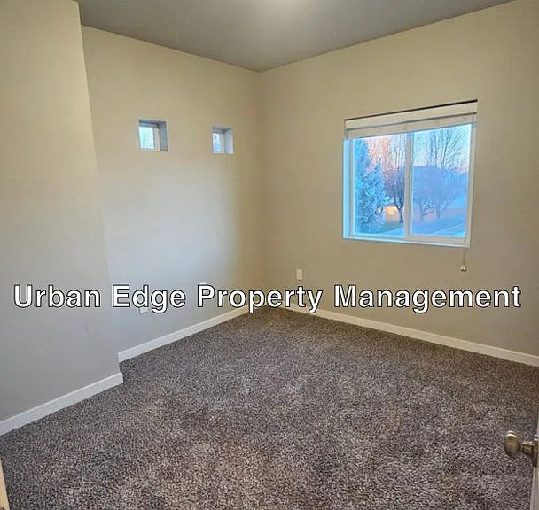 2985 N Meridian Rd #E — Photo 5