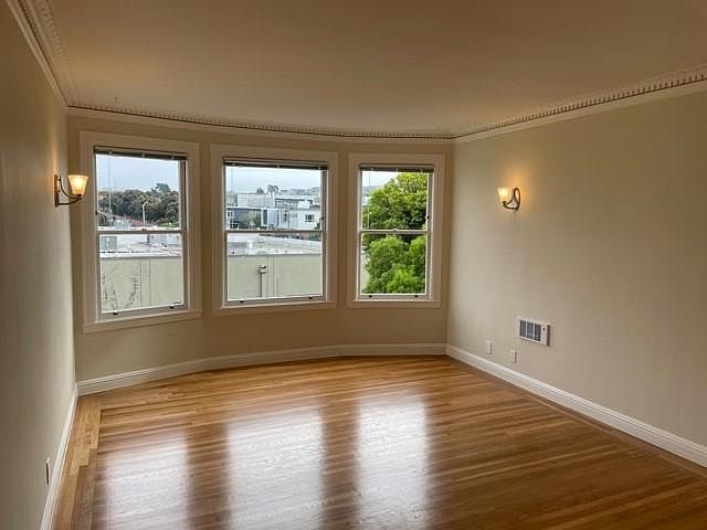 1st image of 10 Parker Ave #11