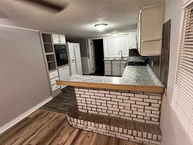8724 Williams Ln — Photo 24