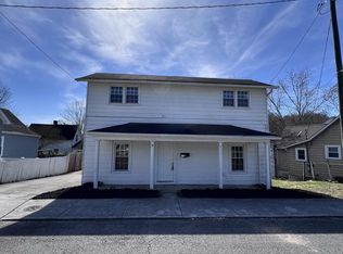 110 W Washington Ave, Clinton, TN 37716