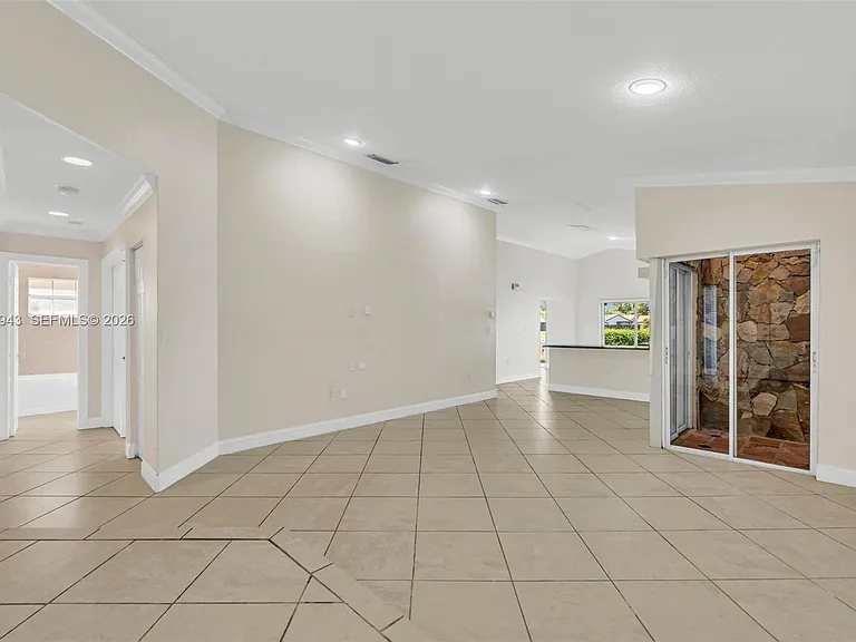 15311 SW 52nd Ter — Photo 5