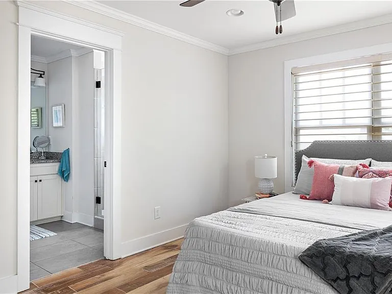 1333 Oakview Rd — Photo 14