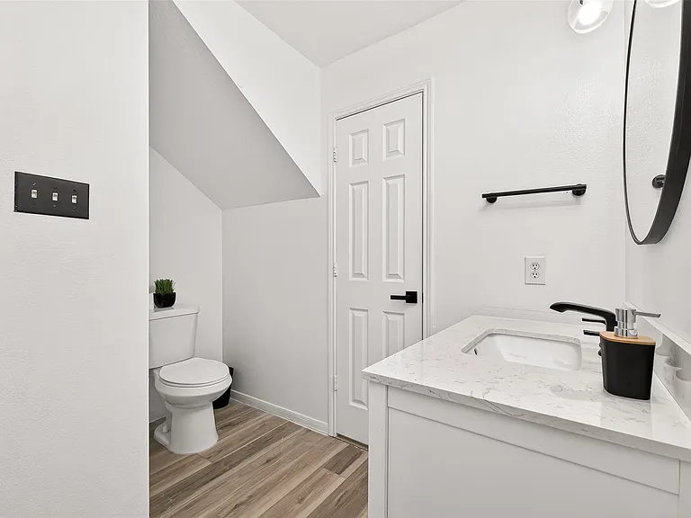 15811 Natchez Brook Ln #B — Photo 10