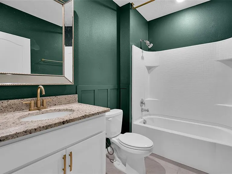 1316 Sugarwood St — Photo 6