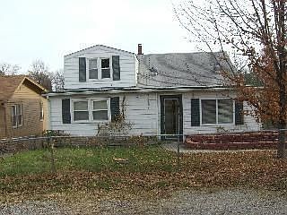 1st image of 809 S Woodbury St