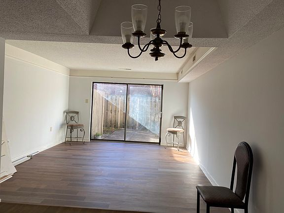 5th image of 2530 E North St Unit 16-B