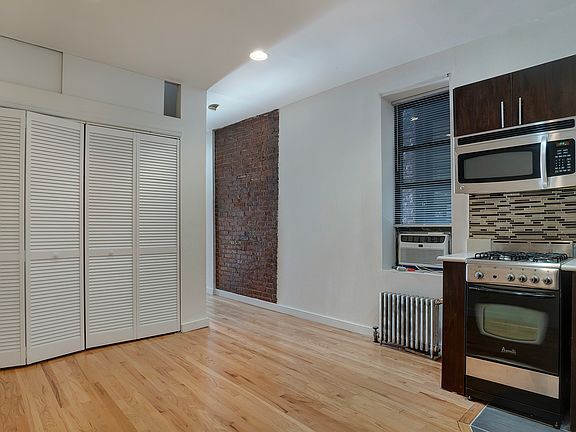 4th image of 128 E 96th St APT 5B