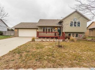 808 E Maywood St, Brandon, SD 57005