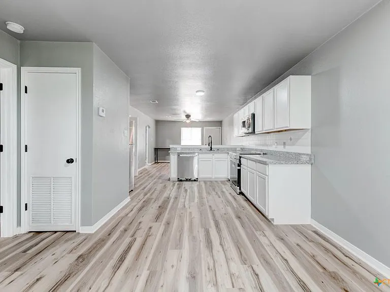 2321 Terrace Dr #D — Photo 10