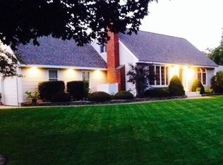 20 Gem Grv, Enfield, CT 06082