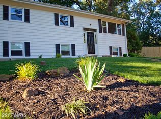 1592 Colony Rd, Pasadena, MD 21122