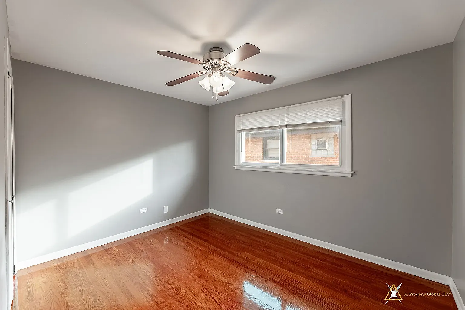 3 bed, 1.5 bath, $2,500 — Photo 3