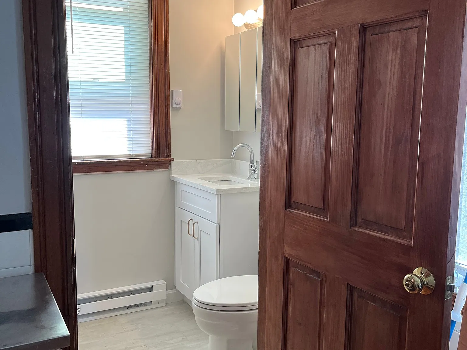 5 bed, 2.0 bath, 1750 sqft, $7,500 — Photo 3