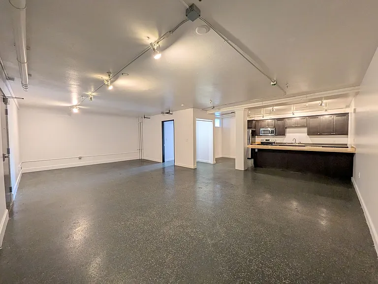 155 Liberty St NE — Photo 27