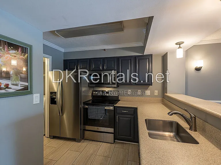 795 Hammond Dr #307 — Photo 4