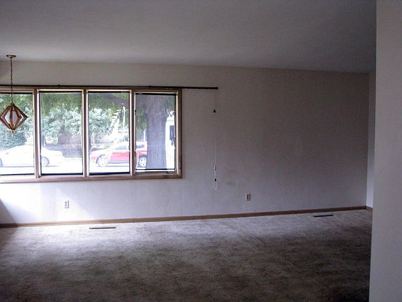 3rd image of 1522 Marston Ave