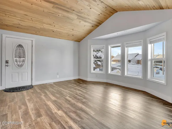 1745 Cedrus Cir, Anchorage, AK 99507