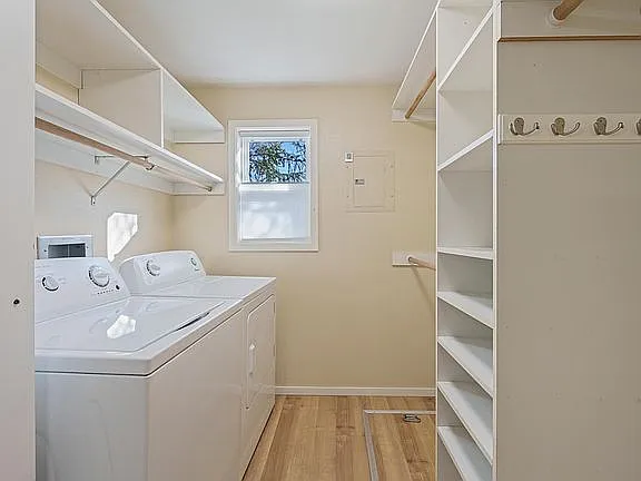 1439 NW Juniper St #6 — Photo 6