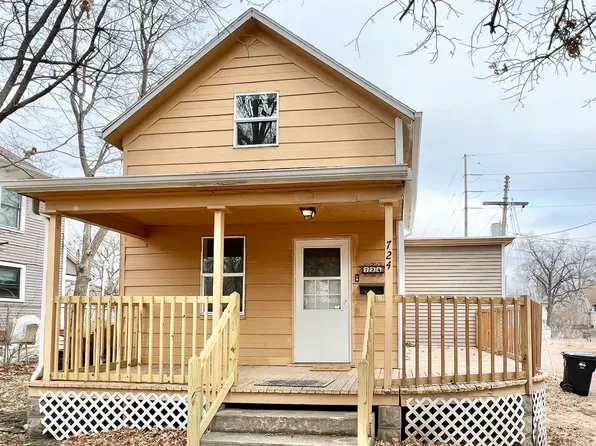 724 SW Clay St, Topeka, KS 66606