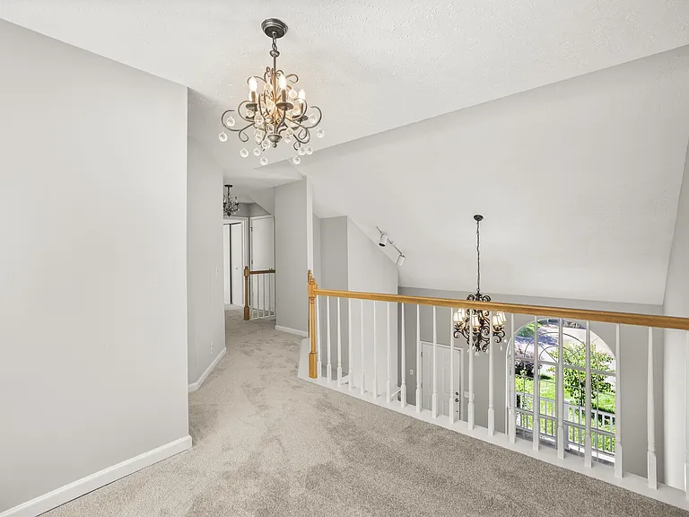 3127 Creekview Ln — Photo 36