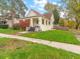 894 S Elm Ave, Kankakee, IL 60901