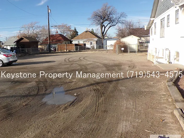 $400 Off 1st Month! Charming 1 Bedroom Apartment with Private Entrance & Covered Porch $800/$800 — Photo 12
