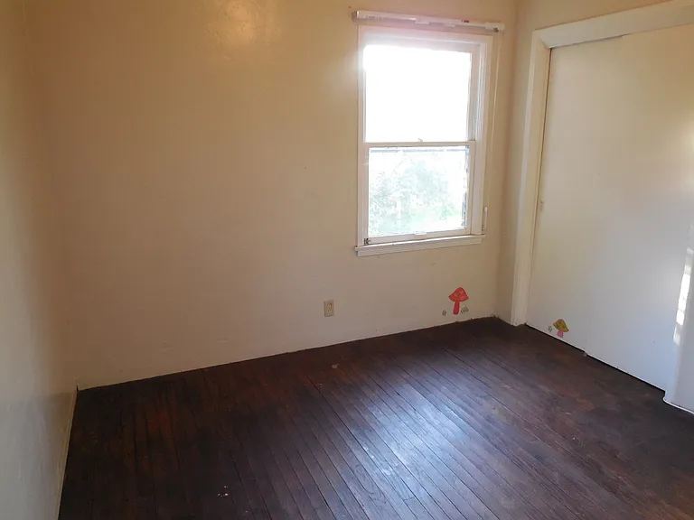 456 Drakeley Ave — Photo 14