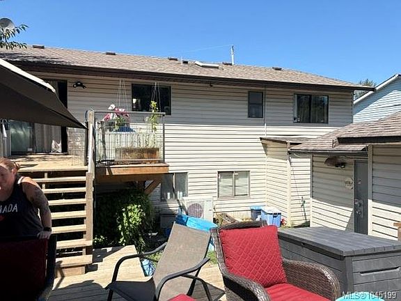 4th image of 1932 Embleton Cres
