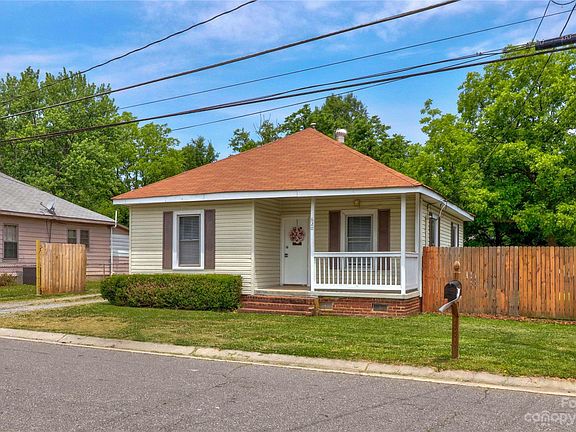 2nd image of 620 Brookwood Dr