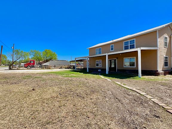 3rd image of 402 E NUECES ST