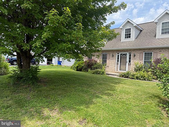 3rd image of 349 Carolle St