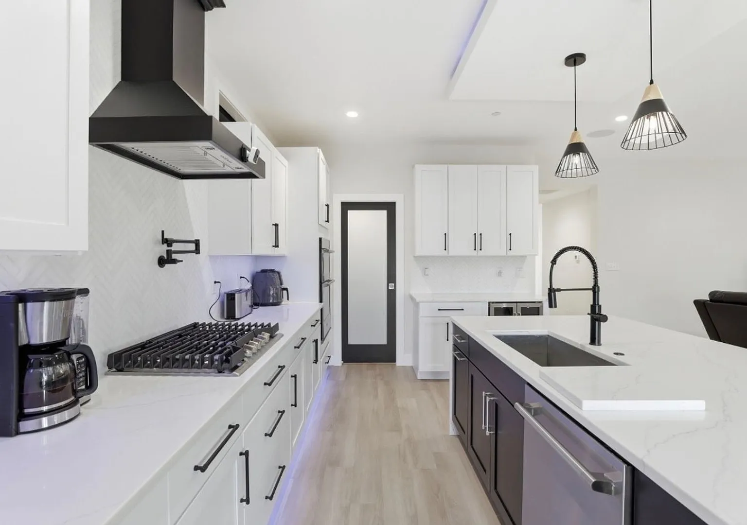 Spacious 4BR House in Sparrows Point — Photo 3
