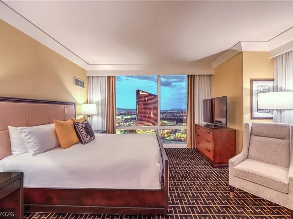 2000 N Fashion Show Dr Unit 3807, Las Vegas, NV 89109