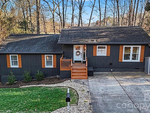 2nd image of 5038 Suwarrow Cir